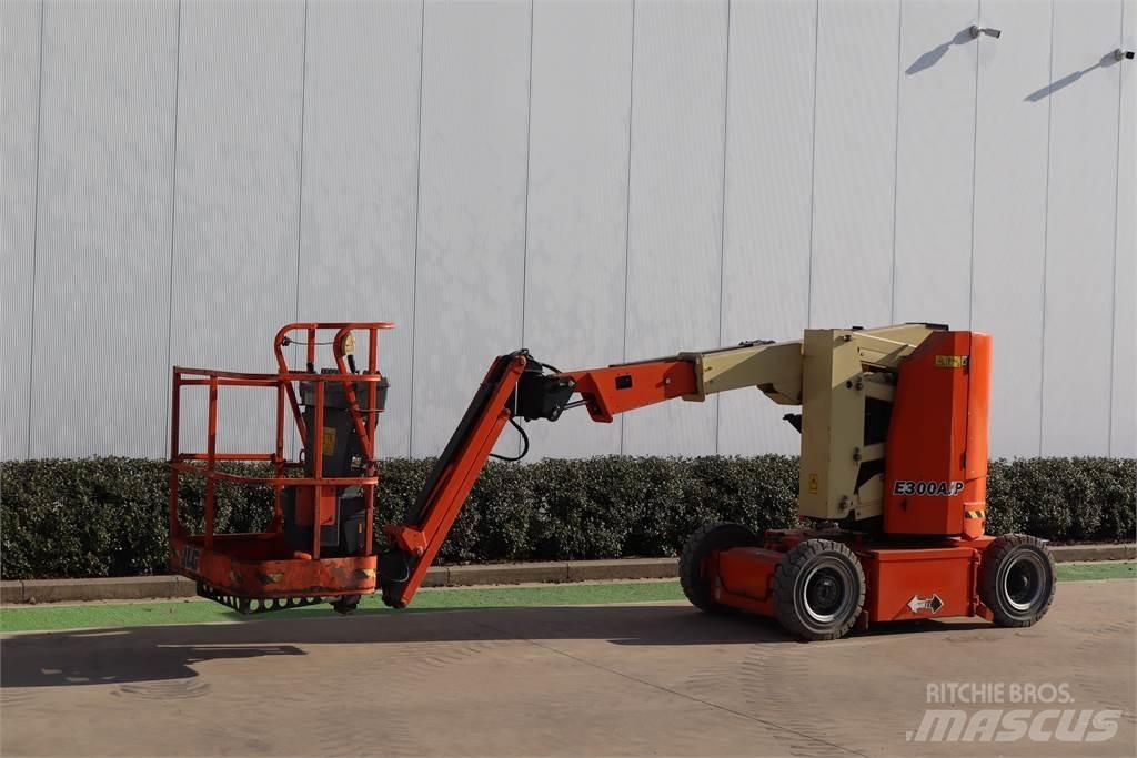 JLG E300AJP Колінчаті підйомники