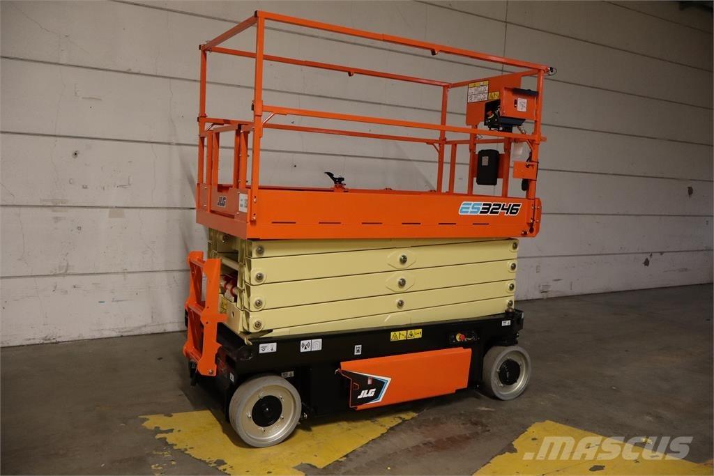 JLG ES3246 Підйомники-ножиці