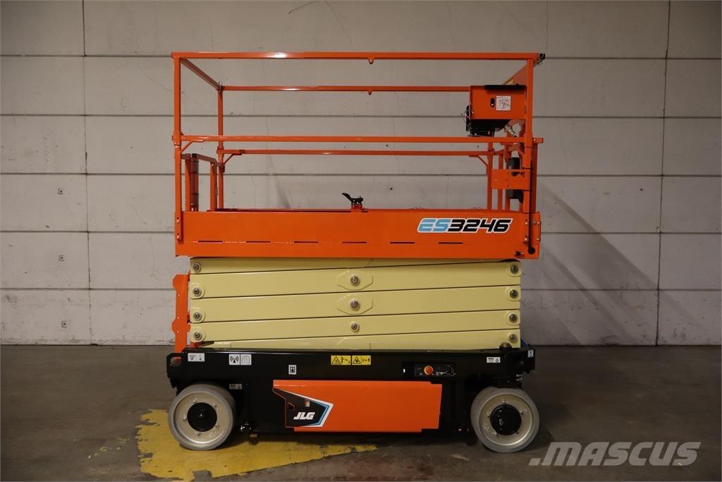 JLG ES3246 Підйомники-ножиці
