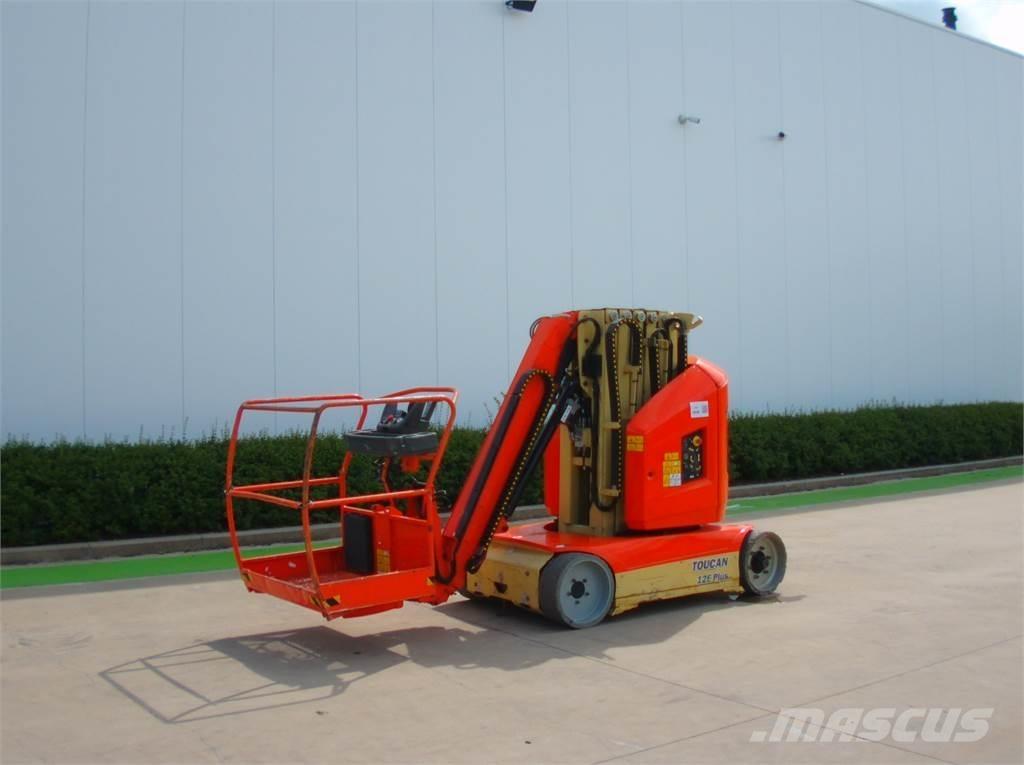 JLG Toucan 12E+ Вертикальні щоглові підйомники