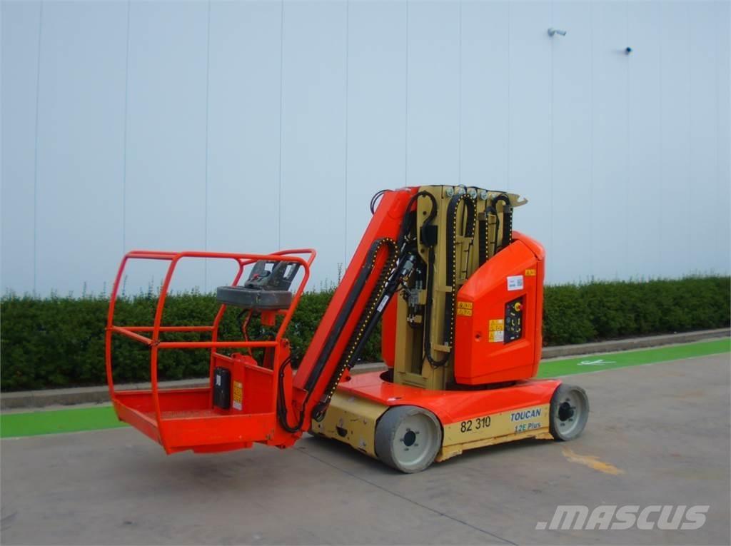 JLG Toucan 12E+ Вертикальні щоглові підйомники
