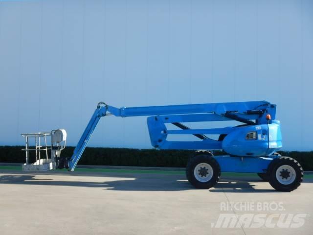 Manitou 200ATJ Колінчаті підйомники