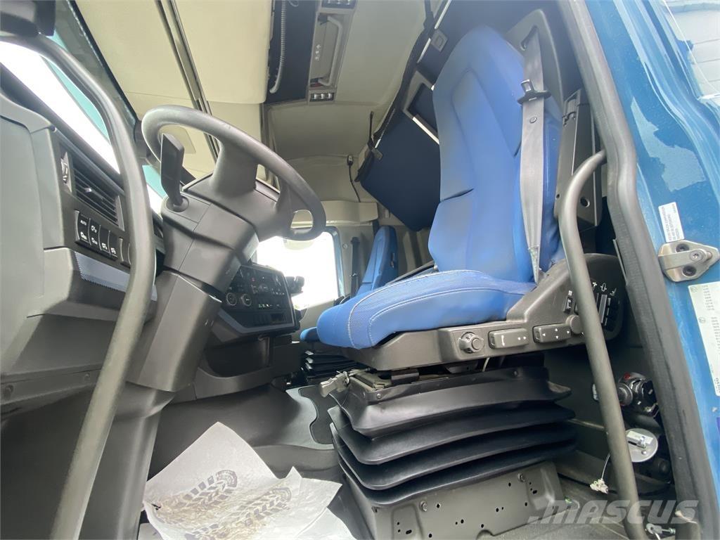 Volvo FH 6x4 Тягачі