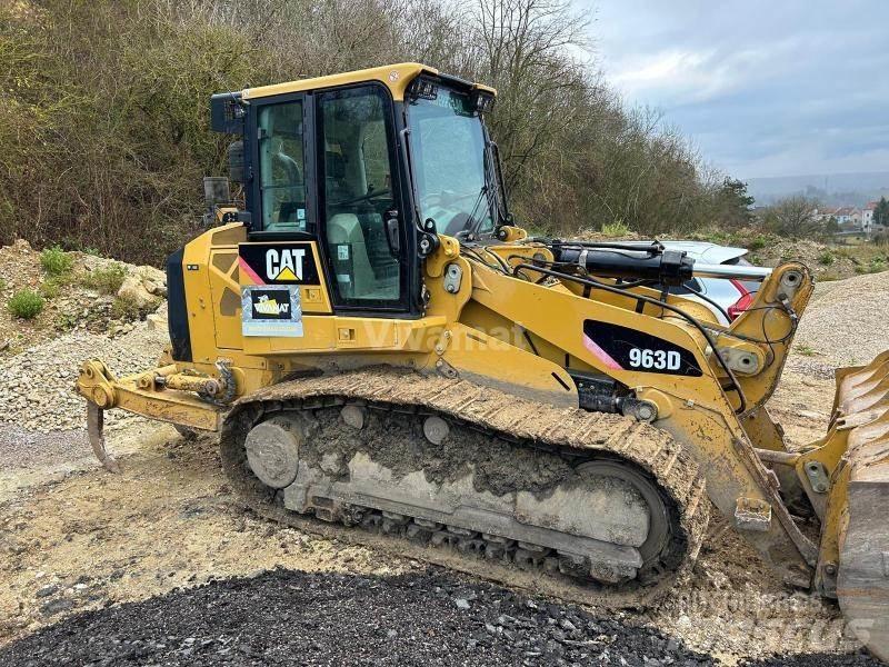 CAT 963D Гусеничні вантажники