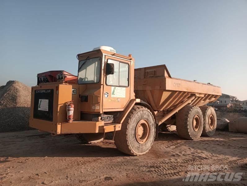 CAT D350C Зчленовані самоскиди
