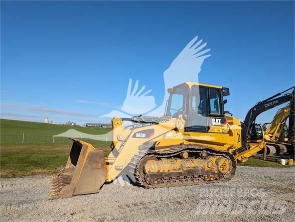 CAT 963D Гусеничні вантажники