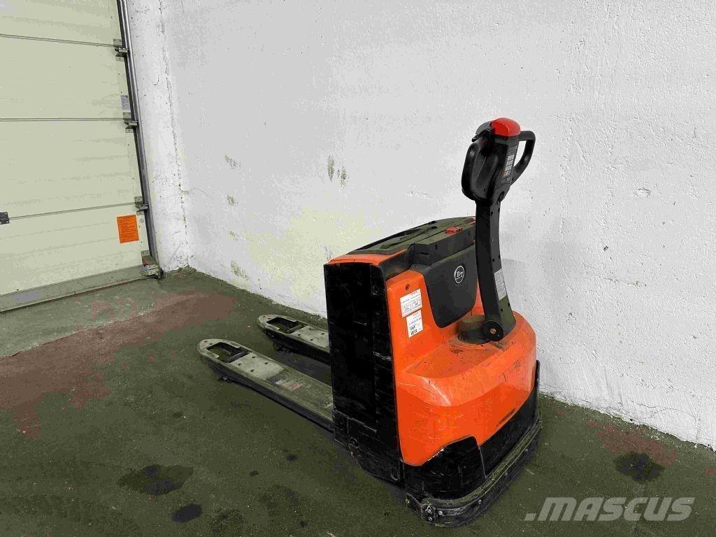 BT LWE 200 Штабелери