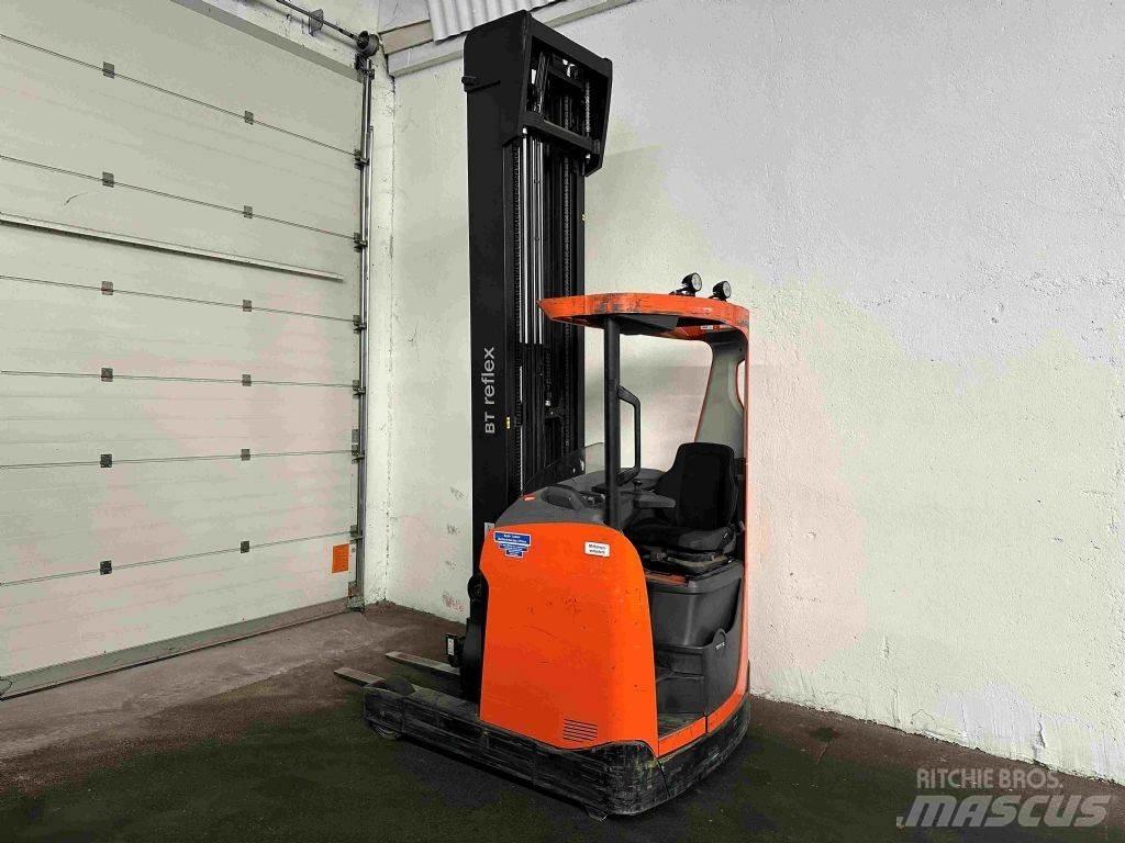 BT RRE 140 - TRIPLEX 9 m Річ-трак із високим підйомом