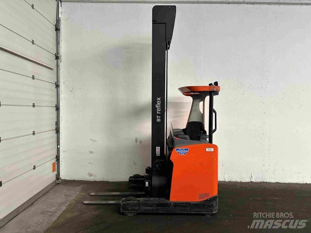BT RRE 140 - TRIPLEX 9 m Річ-трак із високим підйомом