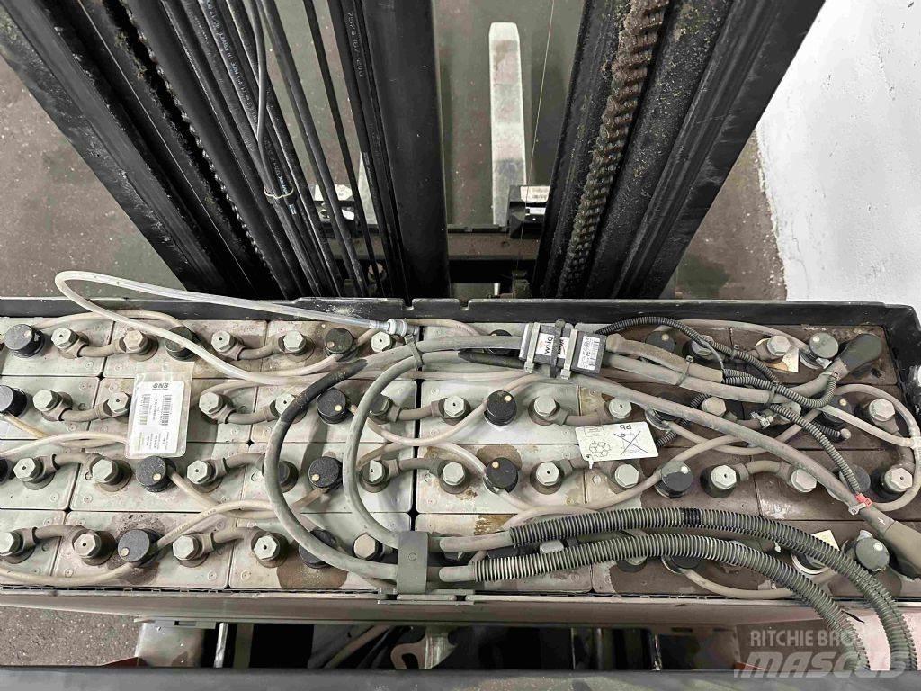 BT RRE 140 - TRIPLEX 9 m Річ-трак із високим підйомом