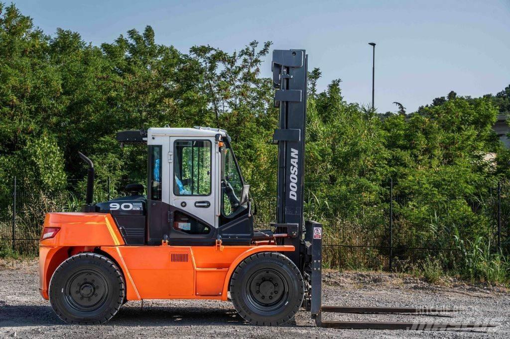 Doosan D 90-S-7 Дизельні навантажувачі