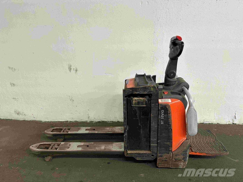 Toyota LPE 200 Штабелери