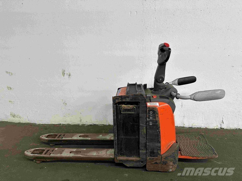 Toyota LPE 200 Штабелери