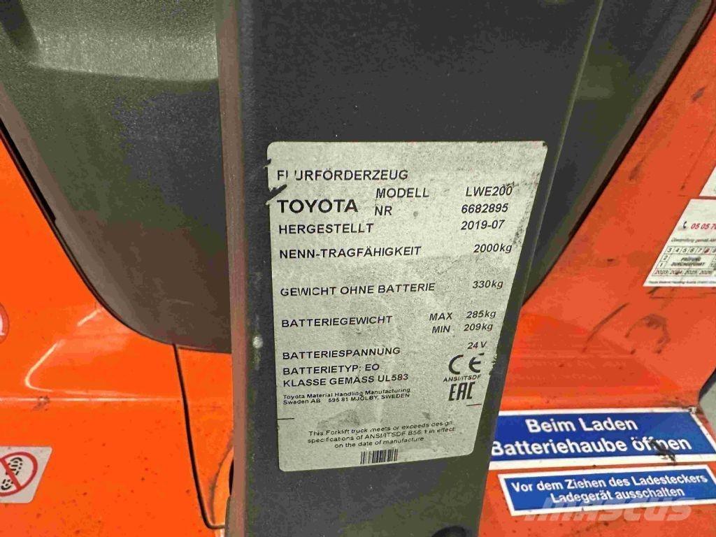 Toyota LWE 200 Штабелери