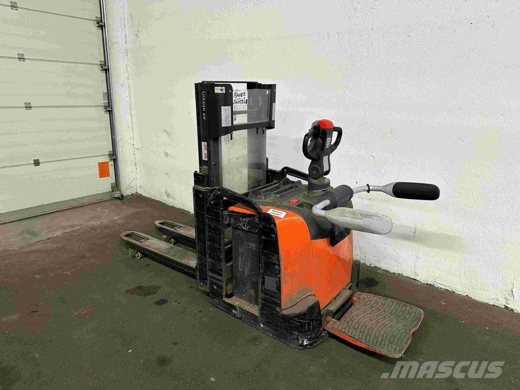 Toyota SPE 200 D Ручний візок