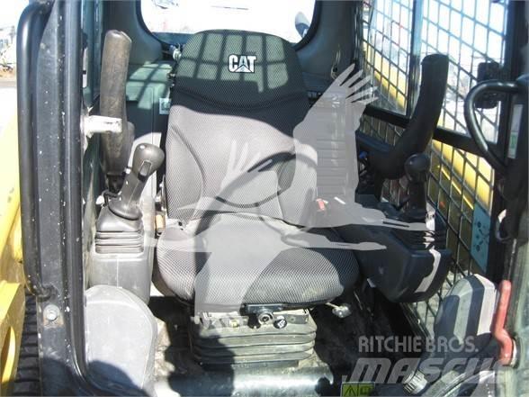 CAT 279D3 Міні-навантажувачі