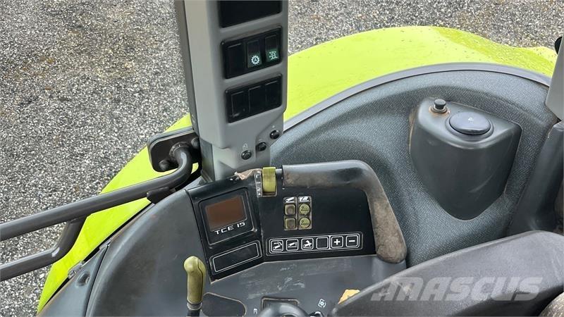 CLAAS 697 Трактори