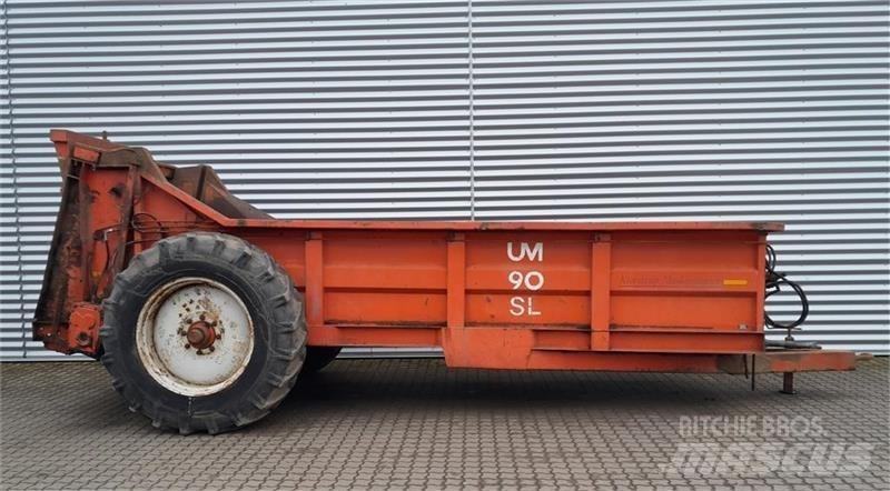  UM 90 SL Розсіювачі гною