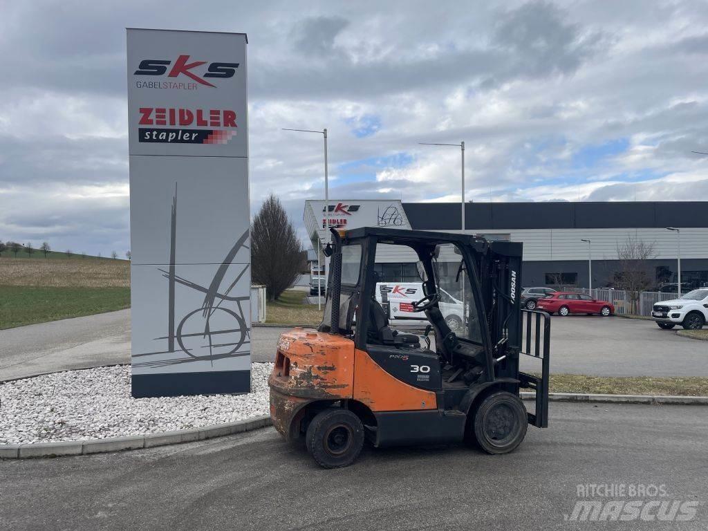 Doosan D30S-5 Дизельні навантажувачі