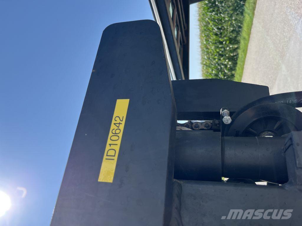 Doosan D30S-7 Дизельні навантажувачі