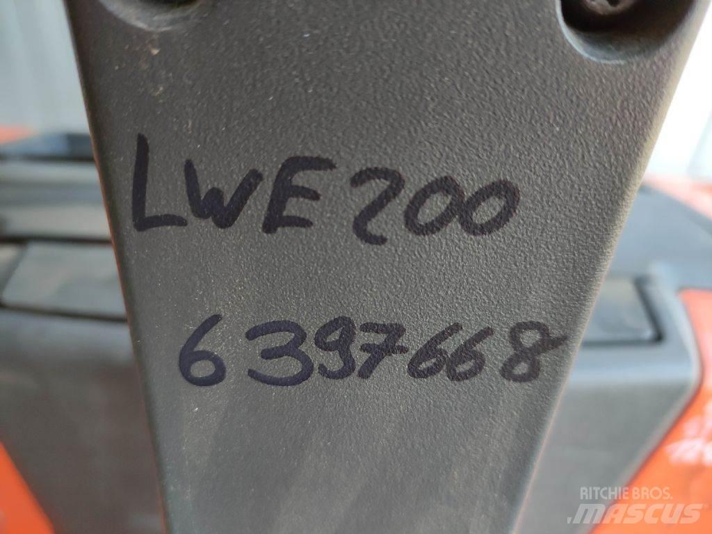 BT LWE200 Штабелери