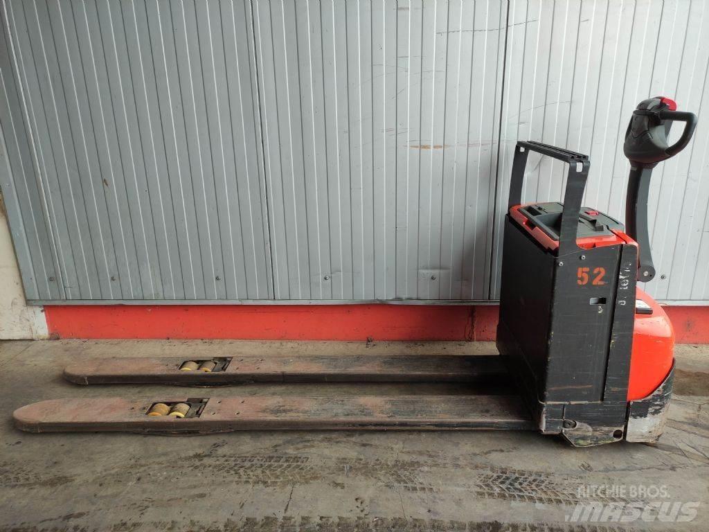 BT LWE250 Штабелери