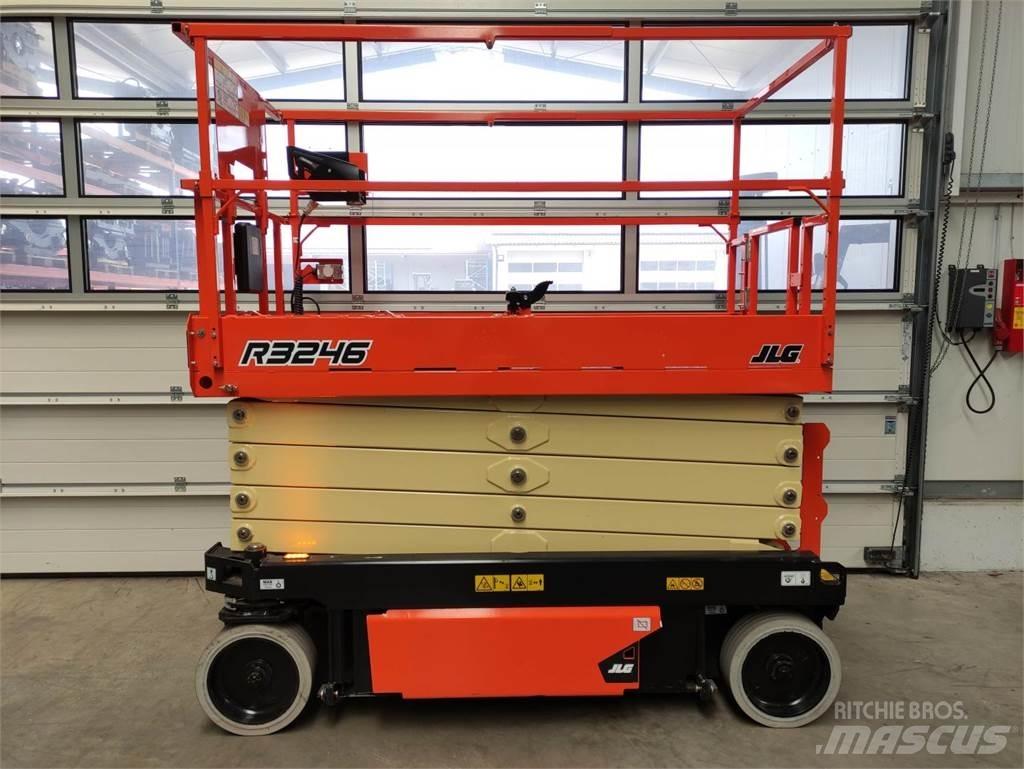 JLG R3246 Підйомники-ножиці