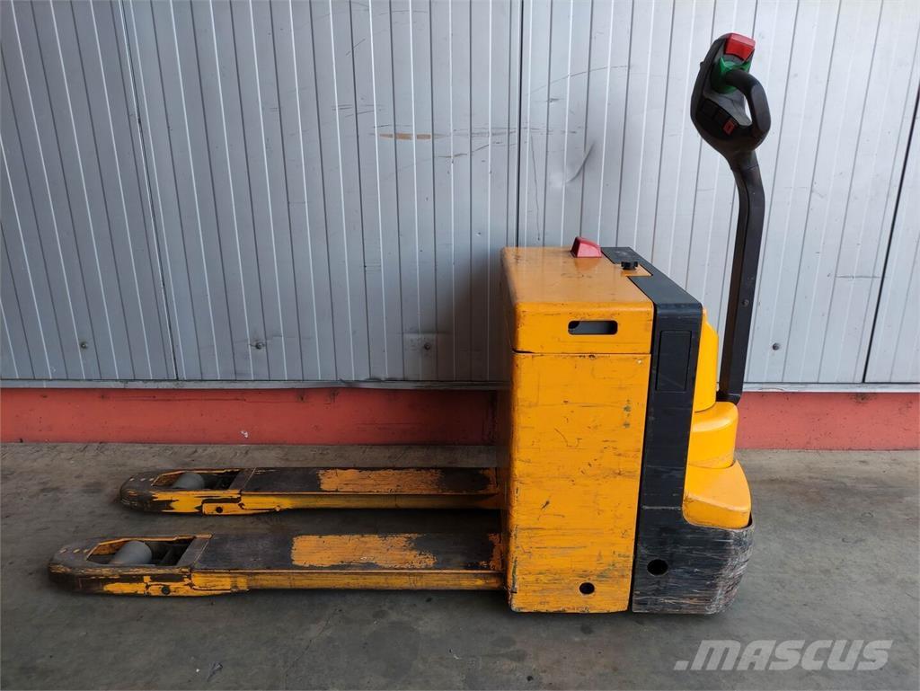 Jungheinrich ELE16G Штабелери