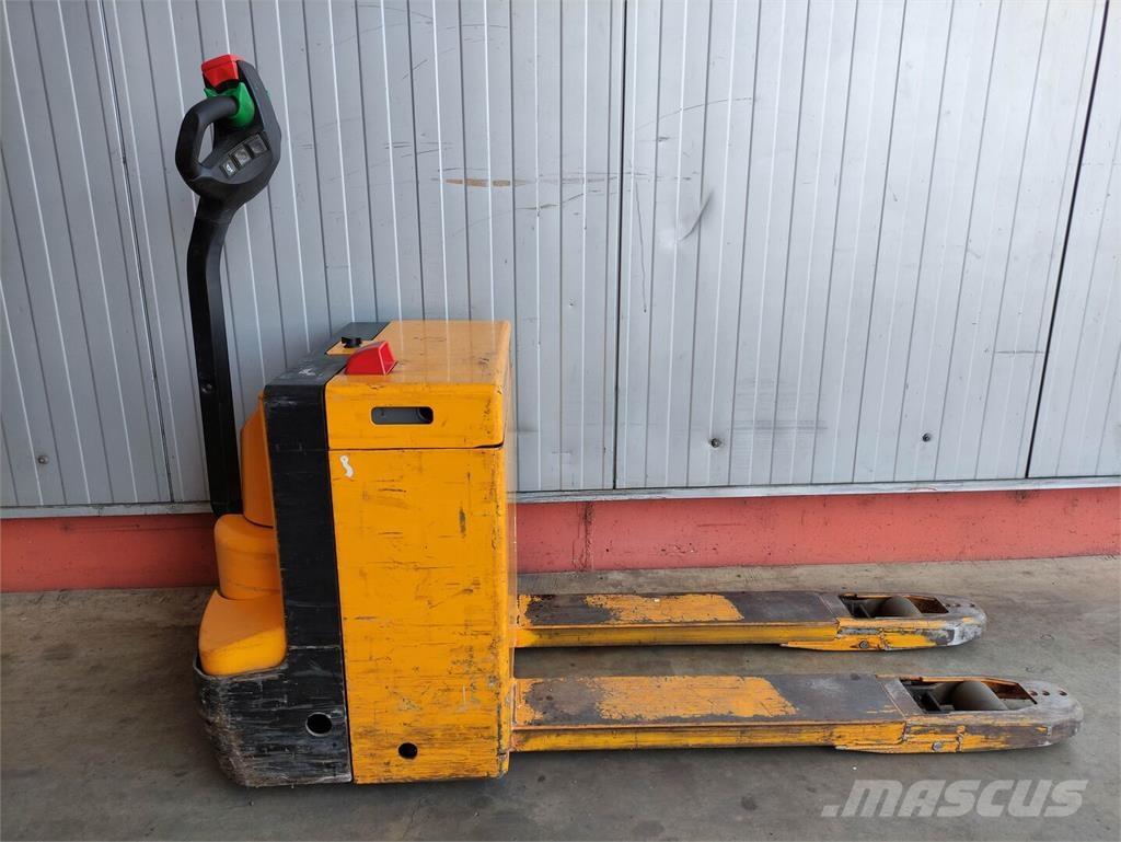 Jungheinrich ELE16G Штабелери