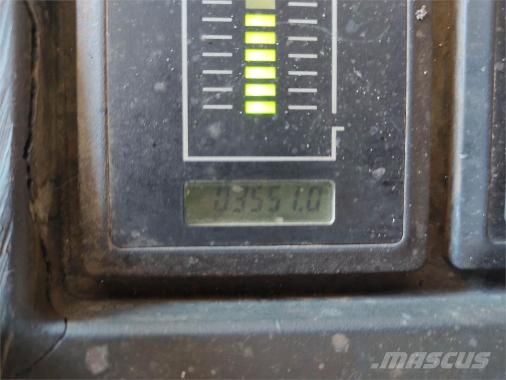 Jungheinrich ERE 120 Штабелери
