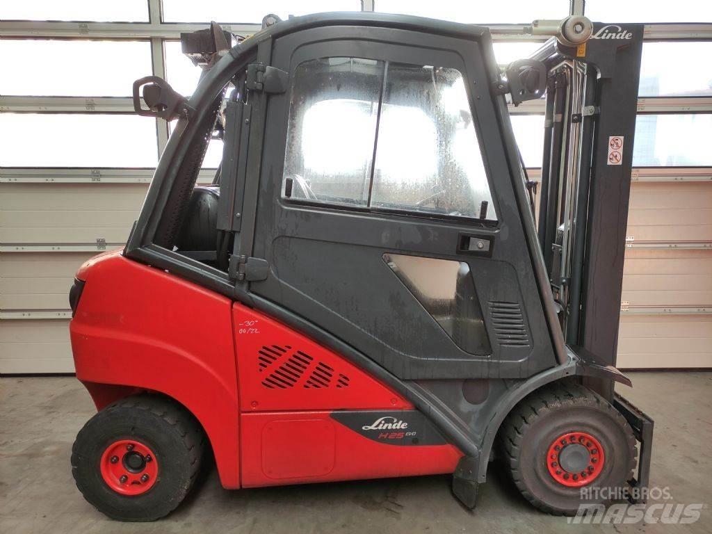 Linde H25T-02-392 EVO Газові навантажувачі