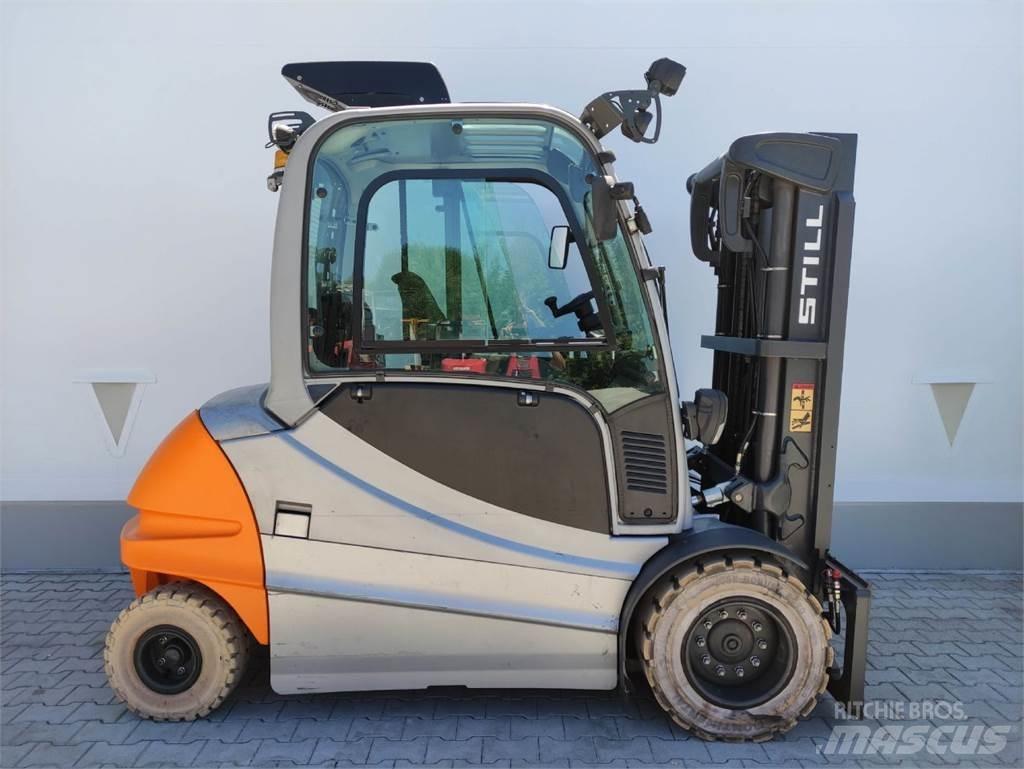 Still RX60-50/600 Електронавантажувачі