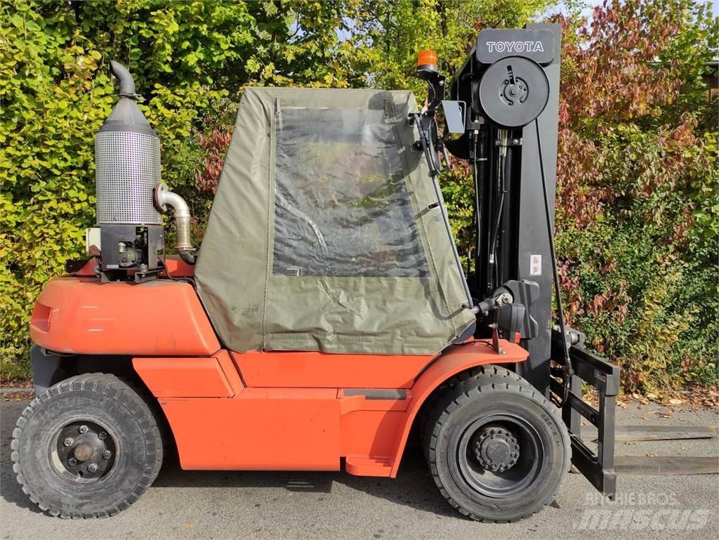 Toyota 50-5FD60 Дизельні навантажувачі