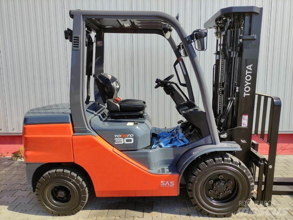 Toyota 52-8FDF30 Дизельні навантажувачі