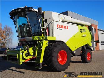 CLAAS Tucano 440 + V680