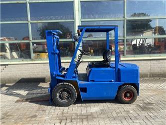 Komatsu FD 28-10