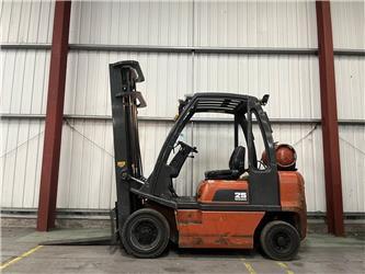 Nissan UD02A25PQ