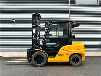 Hyundai 35DN-9V