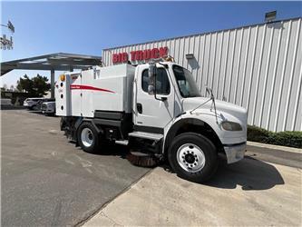 Freightliner BUSINESS CLASS M2 106