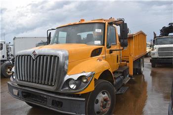 International WORKSTAR 7300