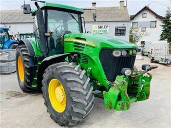 John Deere 7820