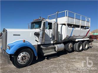 Kenworth W900