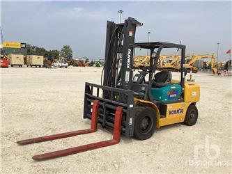 Komatsu FD40T-8
