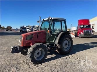 Massey Ferguson 2210