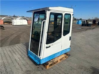 Fuchs HML 330