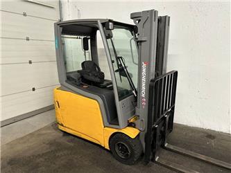 Jungheinrich EFG 220 - TRIPLEX 4,5 m
