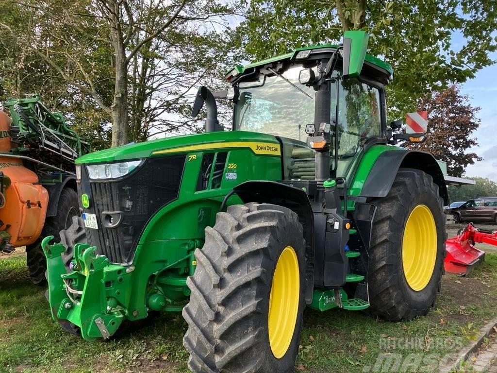 John Deere 7R 330 Трактори