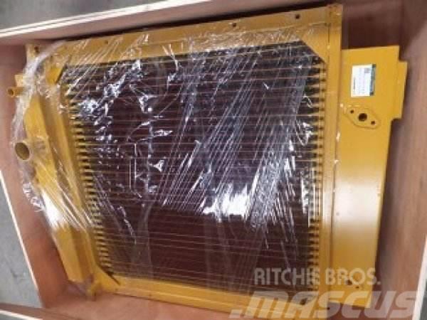 Komatsu D85 radiator assy 154-03-00080 Інше обладнання