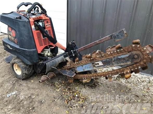 Ditch Witch R150 Канавокопачі