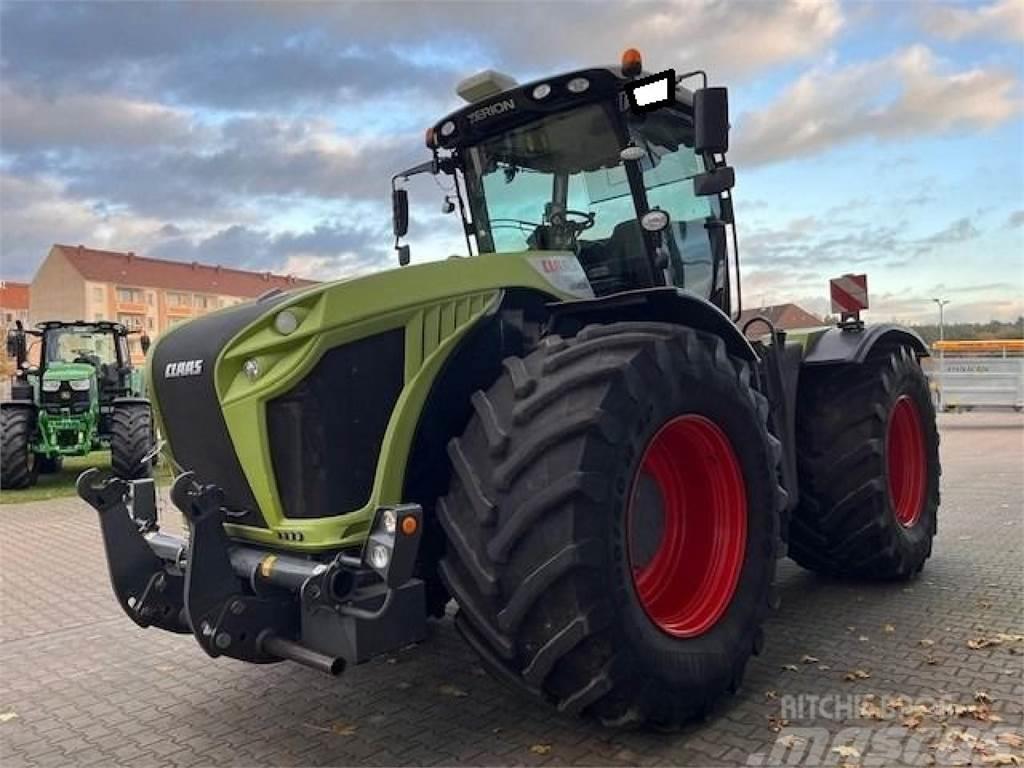 CLAAS XERION 4000 Trac VC Трактори